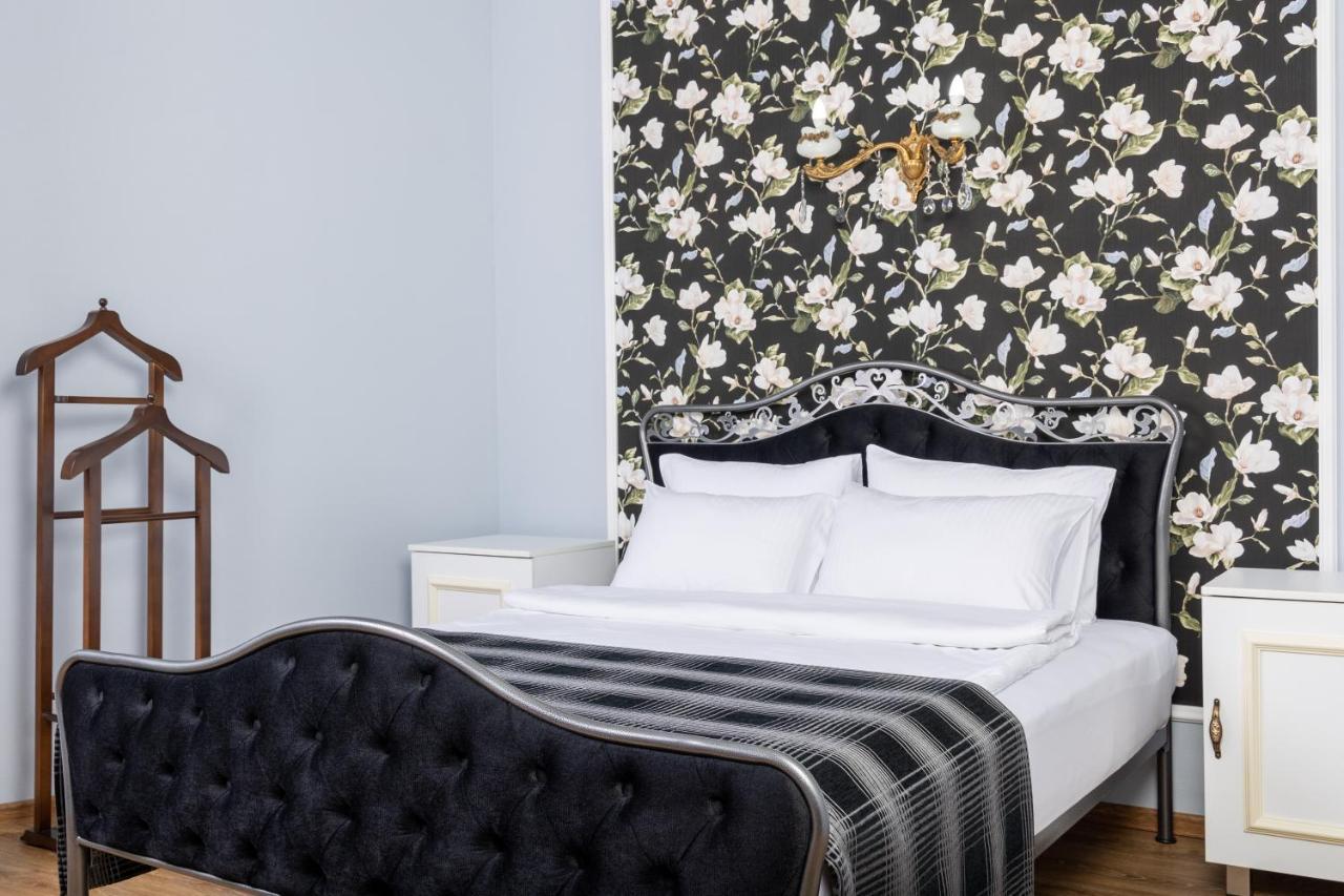 Rose Hotel Vake Tbilisi Esterno foto
